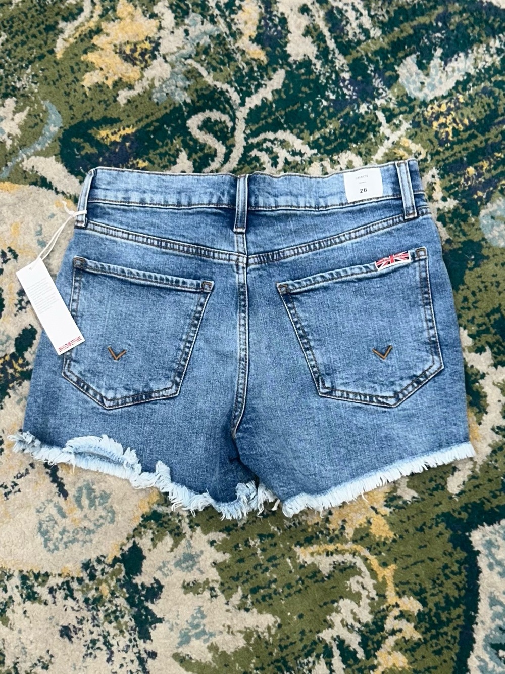 NEW $145 Hudson Gracie cut off denim jean shorts size 26 2